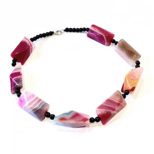 Бусы<br> 052121104, агат розовый, оникс