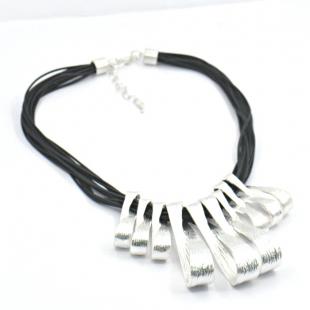 Колье<br> 052351146, вощеный шнур