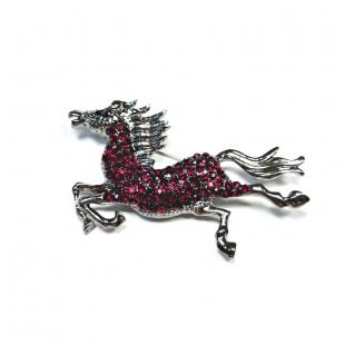 Брошь<br> 082411110D, кристалл "swarovski"